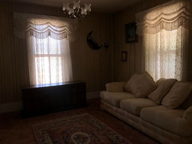 Living Room | Image 11
