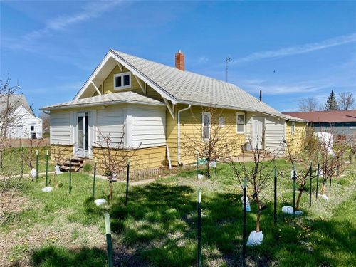 105 2nd Ave Ne, Rudyard, MT, 59540-7511 | Card Image