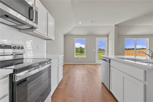 705 Sw 6th St, Oak Grove, MO, 64075 | Card Image