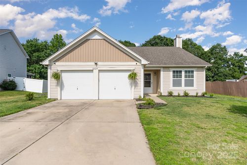 12829 Brandenburg Ln, Midland, NC, 28107-4000 | Card Image