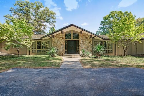 215 Hickory Ln, Smithville, TN, 37166-2610 | Card Image