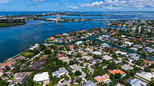 516 Spoonbill Way, Sarasota, FL, 34236-1822 | Card Image