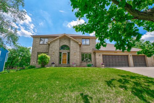 18925 26th Avenue N, Plymouth, MN, 55447 | Card Image