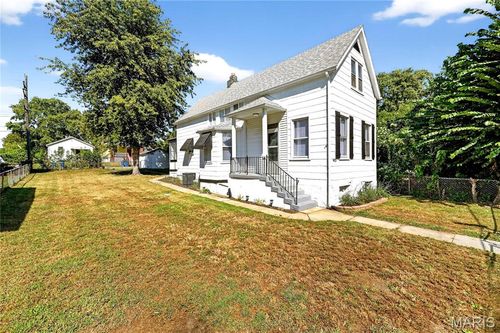 9825 Linn Ave, Saint Louis, MO, 63125-2822 | Card Image