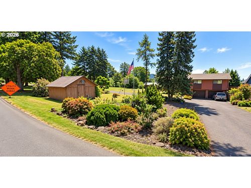 9798 Se Hillcrest Rd, Happy Valley, OR, 97086-7839 | Card Image