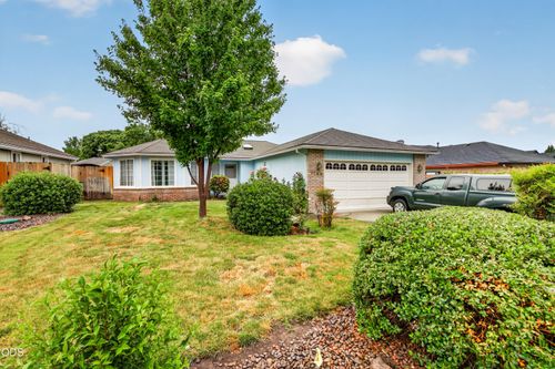 1764 Sandpiper Dr, Medford, OR, 97501-7010 | Card Image