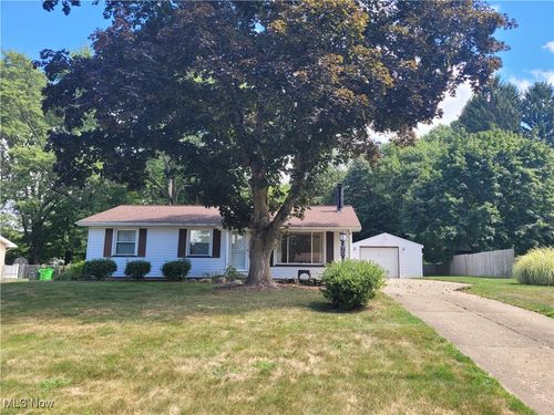 70 Richard Dr, Munroe Falls, OH, 44262-1543 | Card Image