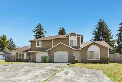 2427 Spruce Rd, Lake Stevens, WA, 98258-8107 | Card Image