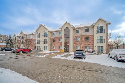 301-87 Aspen Springs Dr, Clarington, ON, L1C5J8 | Card Image