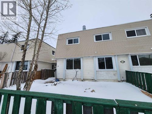 6424 4 St Ne, Calgary, AB, T2K5M8 | Card Image
