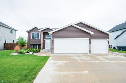 4425 Westport Pkwy, West Fargo, ND, 58078-8844 | Card Image