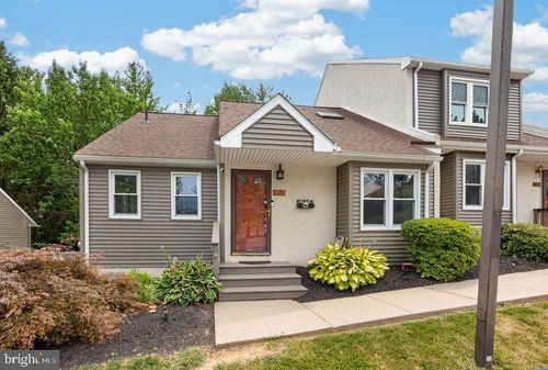 2101 Bridgewater Ct, CHESTER SPRINGS, PA, 19425-8734 | Card Image