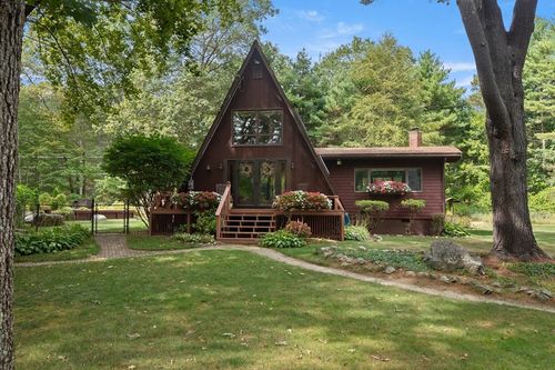 2 Kenneth Rd, Georgetown, MA, 01833-1118 | Card Image