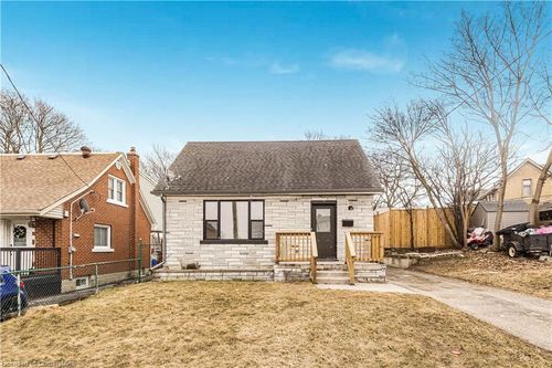 761 Guelph St, Kitchener, ON, N2H5Z2 | Card Image