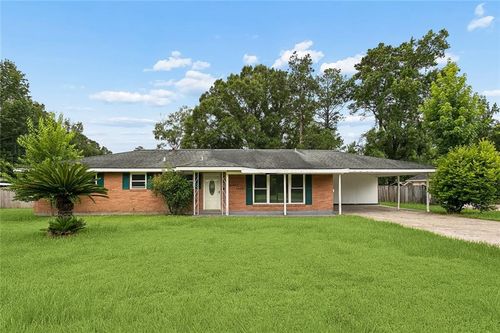 1024 S Dogwood Dr, Bogalusa, LA, 70427-5926 | Card Image