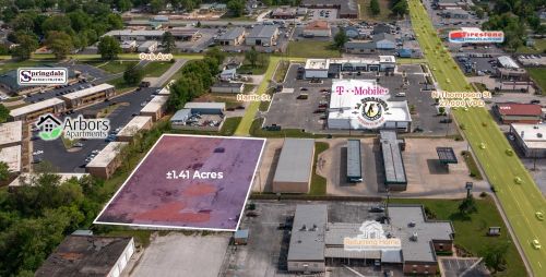 713 Harris St, Springdale, AR, 72764-3304 | Card Image