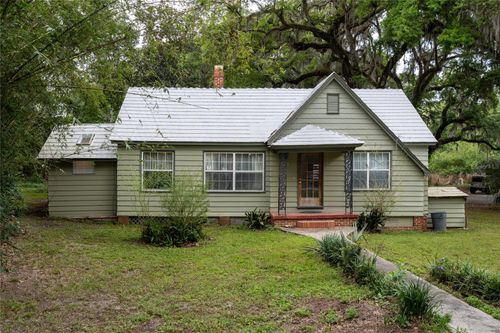 520 Desoto Ave, DE LEON SPRINGS, FL, 32130-3350 | Card Image