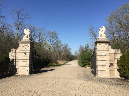 2 Alexandra Dr, Mettawa, IL, 60048-5401 | Card Image