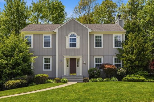 402 Monmouth Dr, Cranberry Twp, PA, 16066-5756 | Card Image