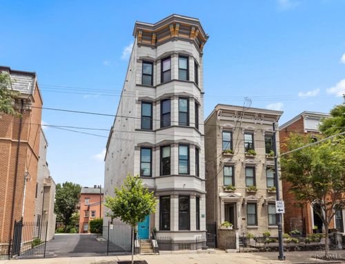 1420 Elm St, Cincinnati, OH, 45202-7528 | Card Image