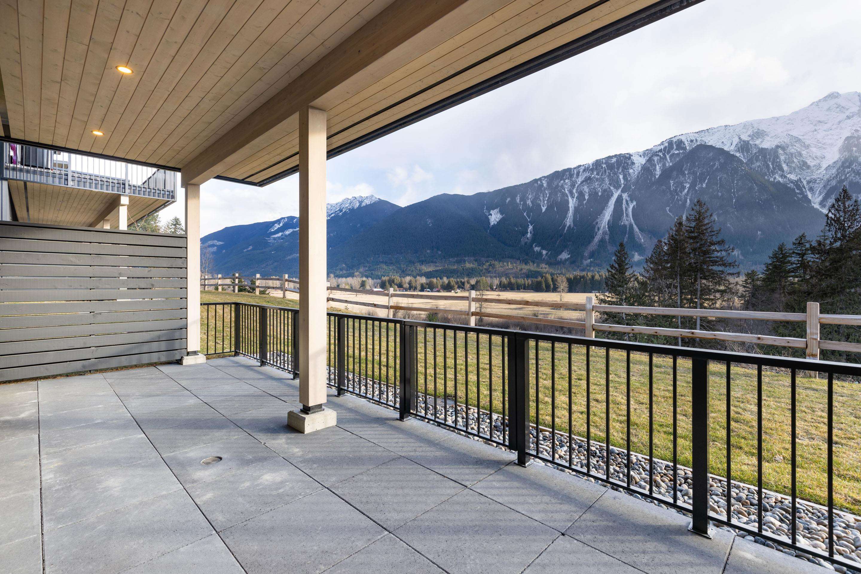 14 - 4000 Sunstone Way, Home with 3 bedrooms, 2 bathrooms and 2 parking in Pemberton BC | Image 20