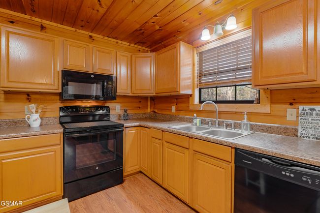 AND-1218 - 1220 Sugar Loaf Rd, House other with 3 bedrooms, 4 bathrooms and null parking in Sevierville TN | Image 35
