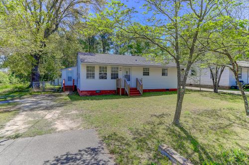 2401 Eagle Dr, North Charleston, SC, 29406-4738 | Card Image