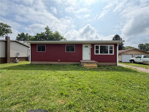 591 Chestnut Street, Newcomerstown, OH, 43832 | Card Image