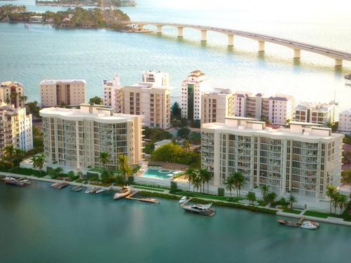 702-550 Golden Gate Pt, SARASOTA, FL, 34236-6672 | Card Image