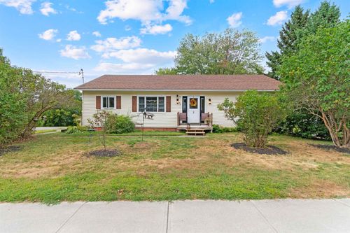 52 Maplewood Ave, Milton, VT, 05468-4022 | Card Image