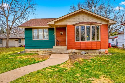 645 W 3rd St, Rush City, MN, 55069-9102 | Card Image