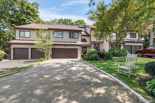 32-32 The Gln, Glen Head, NY, 11545-2249 | Card Image