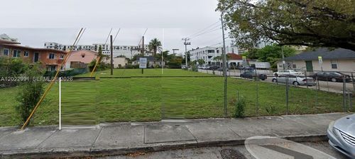 240 Sw 7th Ave, Miami, FL, 33130-2310 | Card Image