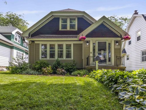 2422 N 65th Street, Wauwatosa, WI, 53213 | Card Image