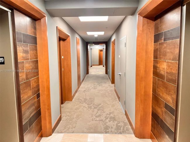 APT-3921 - 31 Se 5 Th St, Condo with 3 bedrooms, 3 bathrooms and null parking in Miami FL | Image 23