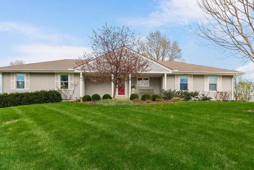 18604 152nd St, Basehor, KS, 66007-5134 | Card Image
