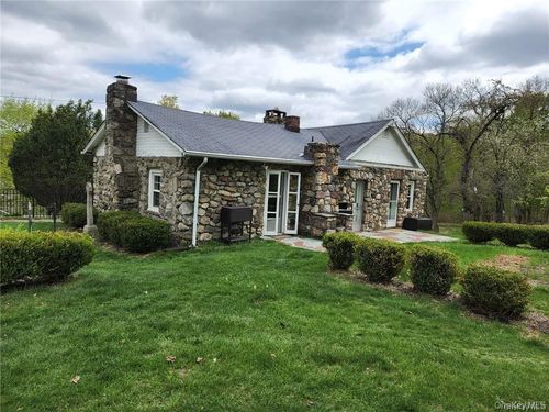 649 Lakes Rd, Monroe, NY, 10950-5118 | Card Image