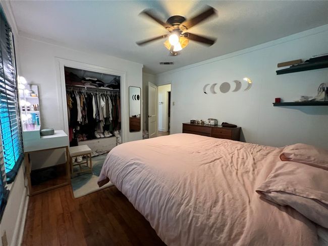 Front facing secondary bedroom | Image 13