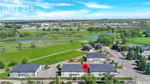 214-825 Gladstone St E, Swift Current, SK, S9H5P1 | Card Image