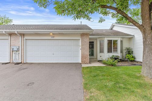 14049 Essex Ct, Apple Valley, MN, 55124-5801 | Card Image