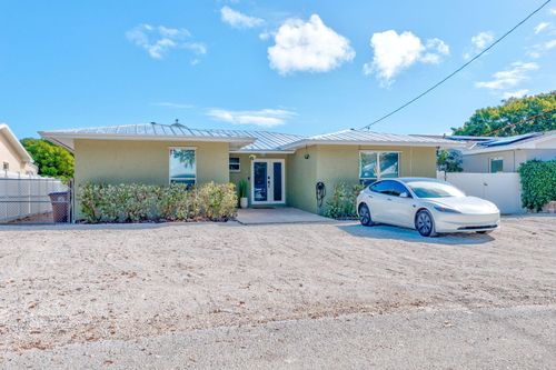 304 2nd Ter, Key Largo, FL, 33037-4836 | Card Image