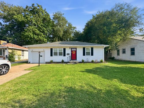 1605 W Worley St, Columbia, MO, 65203-1013 | Card Image