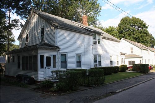 14 S Larchmont St, North Providence, RI, 02911-1028 | Card Image
