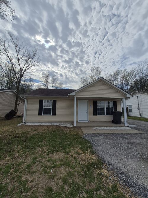 646 Stateline Rd, Oak Grove, KY, 42262-9219 | Card Image