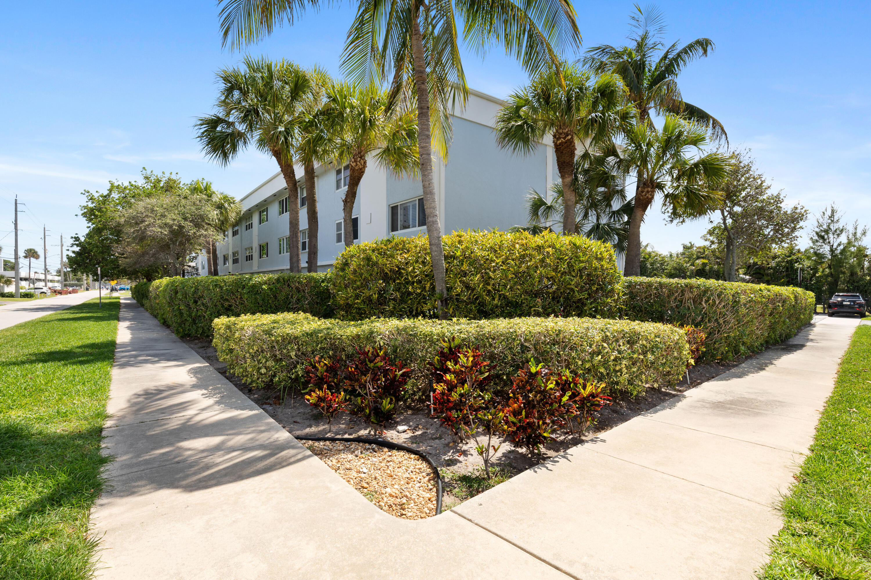 Residential Lease in Deerfield Beach 2