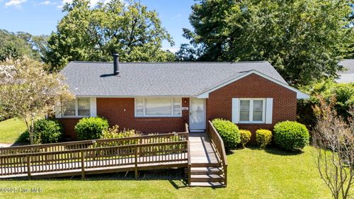 4083 Pitt St, Ayden, NC, 28513-7195 | Card Image