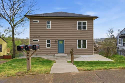 923 S 13th Ct, Nashville, TN, 37206-3161 | Card Image