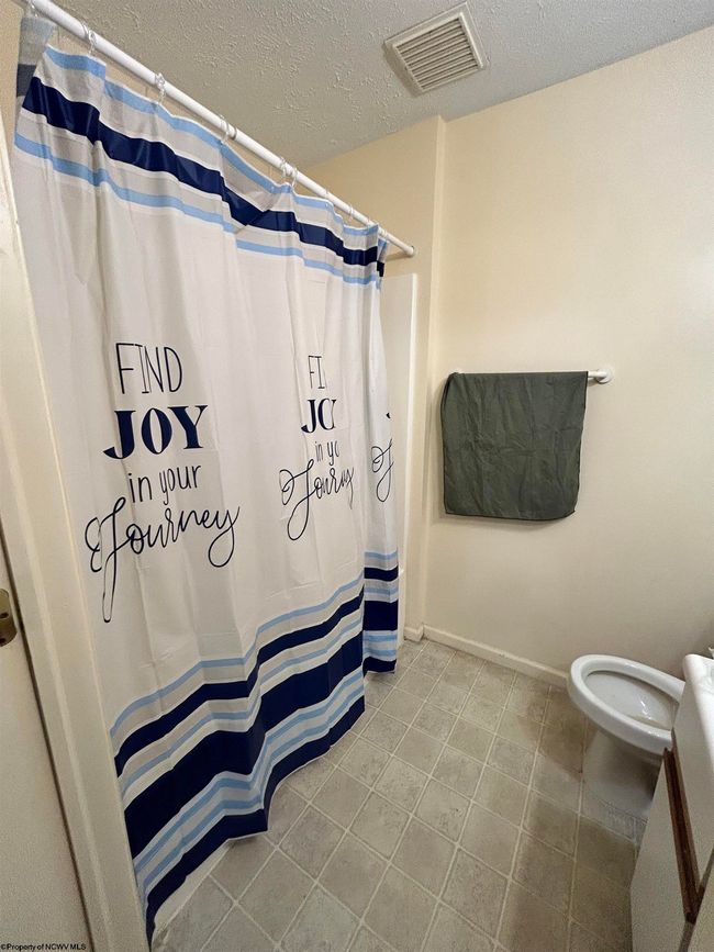 7205 University Commons Dr, Condo with 4 bedrooms, 4 bathrooms and 3 parking in Morgantown WV | Image 16