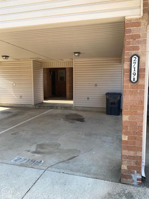 2719 Greenbriar Dr, Jonesboro, AR, 72401-5943 | Card Image