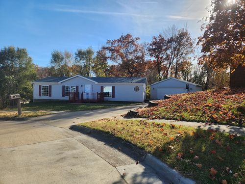 1312 Center Street Pl, Ottumwa, IA, 52501-3281 | Card Image